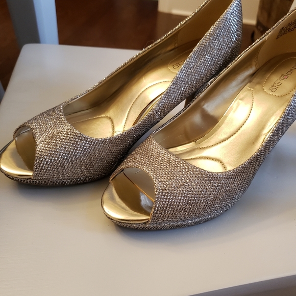 Metallic heels - Picture 3 of 5